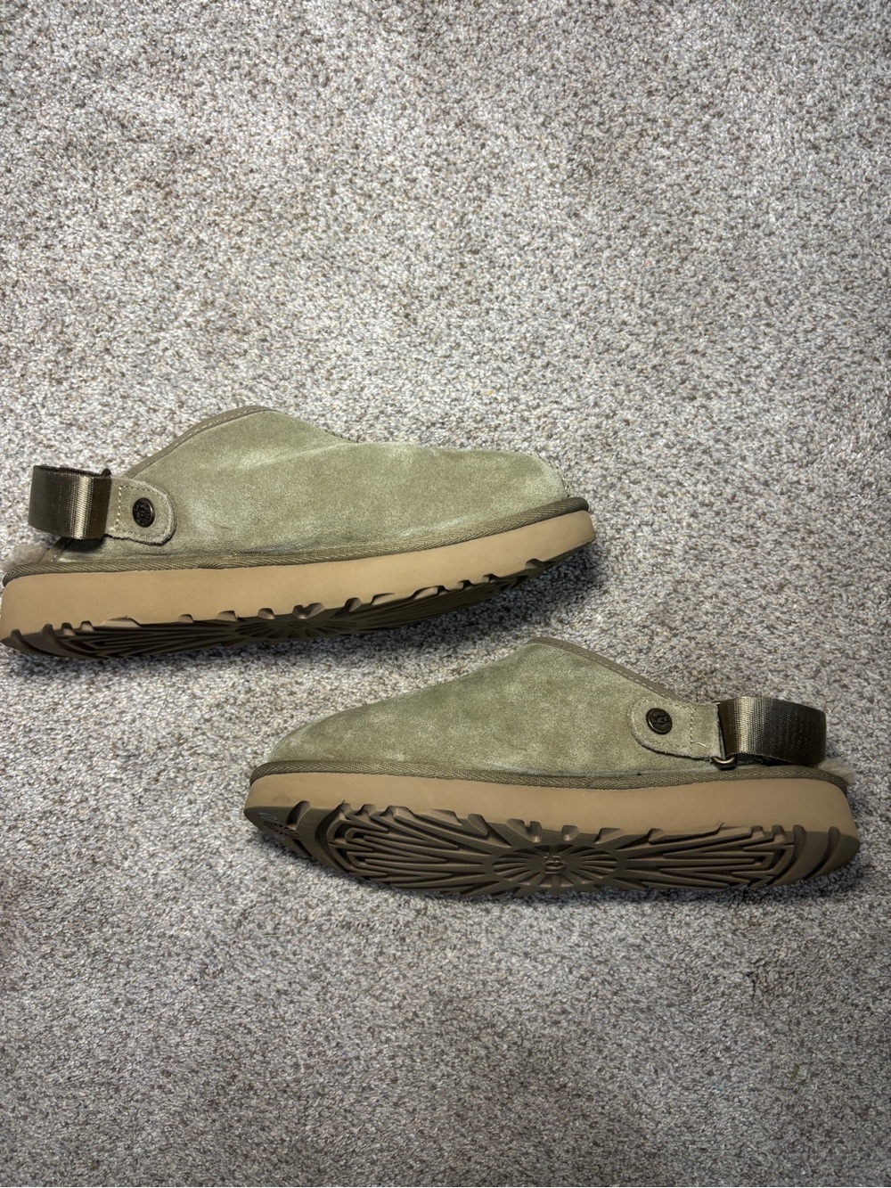 UGG Lanah Olive Suede Clog Women’s Size 6 Slippers moccasins Slip on Sherpa - Picture 4 of 7
